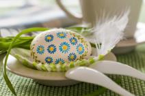 praznicno-jutro-10-neobicnih-ideja-za-serviranje-uskrsnjih-jaja