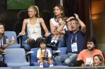 tatina-najveca-podrska-prizor-uplakane-mame-sakire-i-milana-dirn