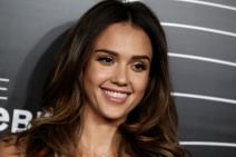 za-cim-su-u-trudnoci-zudele-poznate-mame-kejt-midlton-dzesika-al