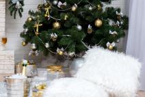 praznicna-dekoracija-kako-ukrasiti-dno-jelke-foto