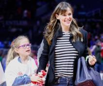 ovako-izgledaju-majke-poznata-glumica-objavila-fotografiju-nakon