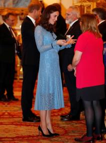 prosetala-stomacic-kejt-midlton-prvi-put-u-javnosti-od-objave-tr