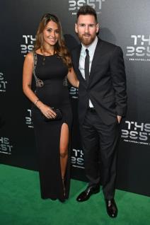 najbolji-fudbaler-sveta-bas-joj-lepo-stoji-trudna-georgina-otela