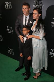 nama-je-prelepo-kristijano-ronaldo-i-georgina-otkrili-pol-i-ime