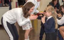 majka-je-majka-i-ne-mari-za-protokol-kejt-midlton-obradovala-mal