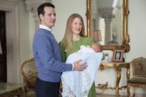 princ-filip-i-princeza-danica-predstavili-srbiji-malog-princa-st