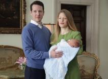 princ-filip-i-princeza-danica-predstavili-srbiji-malog-princa-st