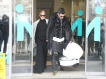 natasa-bekvalac-izasla-iz-porodilista-srecni-tata-luka-svoje-pri