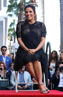 predivna-eva-longorija-okruzena-ljubavlju-i-podrskom-najdrazih