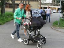 ima-troje-dece-budi-se-u-6h-ali-je-svako-jutro-nasmejana-zeljko
