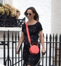 buduca-mama-pipa-midlton-u-sik-trudnickim-haljinama-koje-kejt-mi