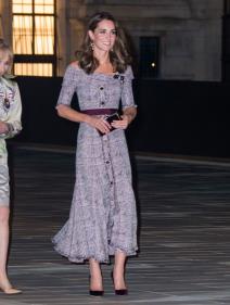 jednostavna-haljina-koja-izgleda-kraljevski-kejt-midlton-odusevi