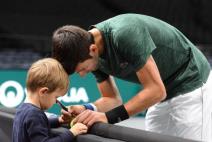 fotografije-koje-su-nasmejale-i-raznezile-svet-novak-djokovic-pr
