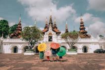 sve-su-prodali-kako-bi-putovali-svetom