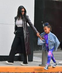 porodicni-dan-za-zabavu-kortni-kardasijan-sa-decom-u-zabavnom-pa