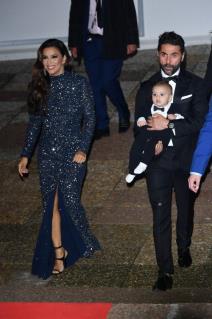 prekrasna-porodica-na-crvenom-tepihu-eva-longorija-i-pepe-baston