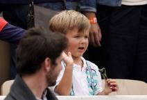 danas-je-prvi-put-gledao-svog-tatu-uzivo-neodoljive-fotografije