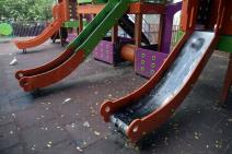 decije-igraliste-na-kraburmi-poliveno-masinskim-uljem