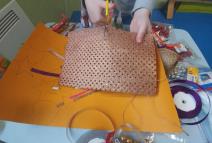 kreativne-aktivnosti-sa-decom-napravite-senzorni-novogodisnji-po