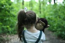 pronadjena devojcica koja se izgubila u sumi_1728471463