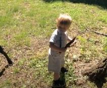 dete uzelo igracku koja je tatu prestraviila