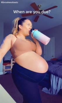 Bruk Basik, trudnički stomak