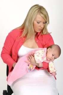 kako-da-pravilno-drzite-bebu