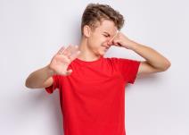 dete smrdi ispod pazuha.jpg