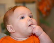 Beba, obrazi, zubi, prstić