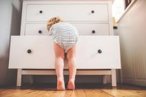 9 stvari u kući koje su opasne po dete.