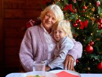 Da li treba da ostavite dete kod bake za Novu godinu.