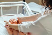 Simptomi respiratorni distres.