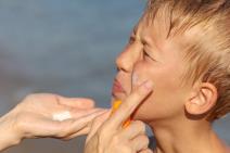 trik za nanošenje spf kreme deci.jpg