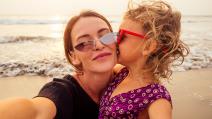 Mama odvela ćerku na plažu samo da bi snimila fotografiju