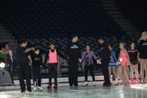 cas-klizanja-sa-cuvenom-trupom-dizni-na-ledu