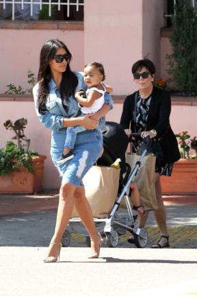 kim-kardasijan-i-nort-mama-i-cerka-najbolje-drugarice-foto
