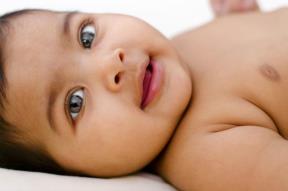 navike-spavanja-malisana-sirom-sveta-na-bliskom-istoku-bebe-su-u