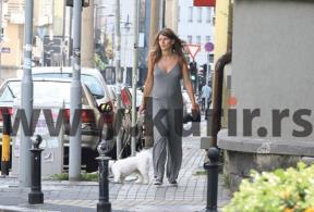 prelepa-trudnica-tamara-dragicevic-u-opustenoj-setnji-kroz-beogr