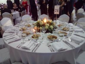 emotivni-govor-princezinog-oca-bacanje-bidermajera-i-srpsko-kolo