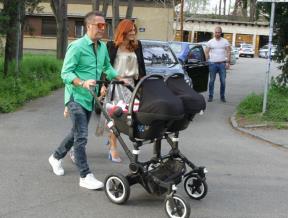 ima-troje-dece-budi-se-u-6h-ali-je-svako-jutro-nasmejana-zeljko