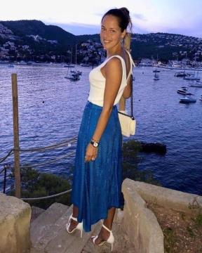 samo-sest-meseci-nakon-porodjaja-ana-ivanovic-u-bikiniju-odusevi