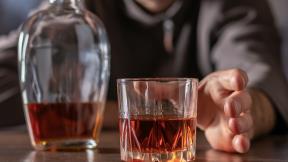 Alkohol koji tate piju pre začeća utiče na bebu