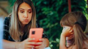 10 loših navika roditelja koji previše koriste telefon