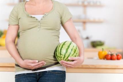 lubenica-–-idealna-hrana-za-trudnice