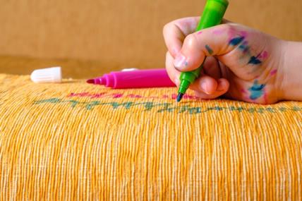 kako skinuti mrlje sa namestaja_1994320838