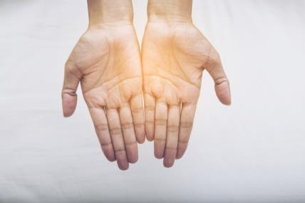 Ispruženi dlanovi mogu pokazati imate li problem sa malokrvnošću