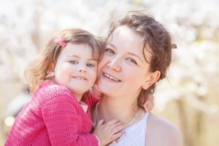 Mama, dete, devojčica