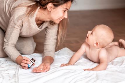 Mama, beba, lekovi
