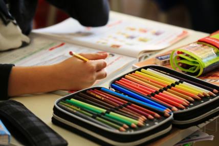 Škola, pernica, pribor, dete, đak