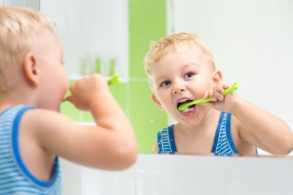 Pranje zuba, dete, mlečni zubi